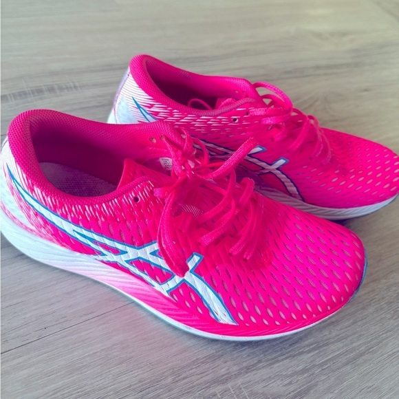 ASICS Hyper Speed - Running Shoes - Pink Size 7.5 Minimal Tread Wear (~10 miles) - Picture 6 of 7